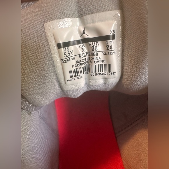 Air Jordan 1 Mid GS Wolf Grey
Pink Kid's - Picture 7 of 8